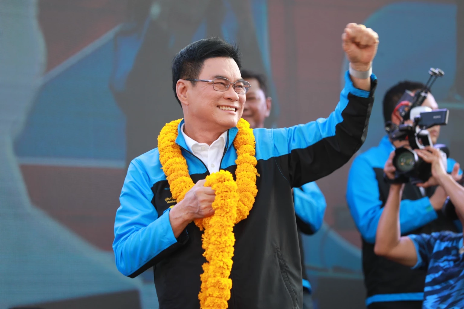 จุรินทร์  ขอคะแนนเสียงให้ 'ประชาธิปัตย์' โอ่ 4 ปี เป็นรัฐบาลผลงานจับต้องได้