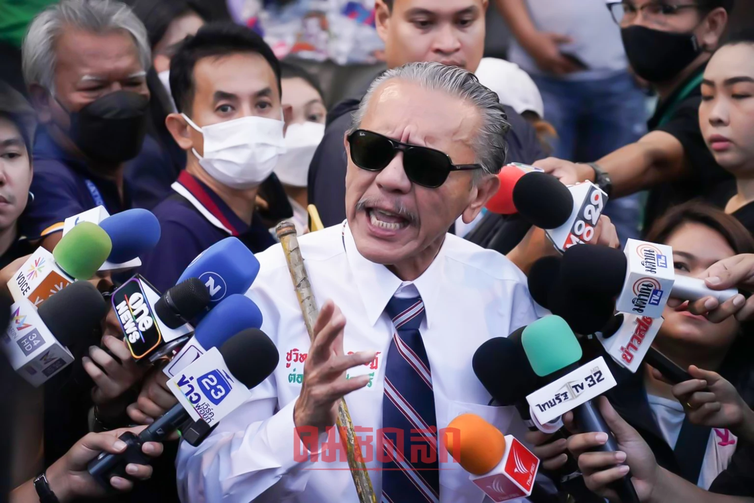 ชูวิทย์ กมลวิศิษฎ์