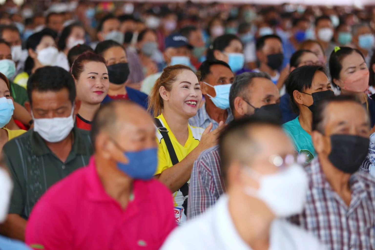 มวลชนผู้กองธรรมนัส