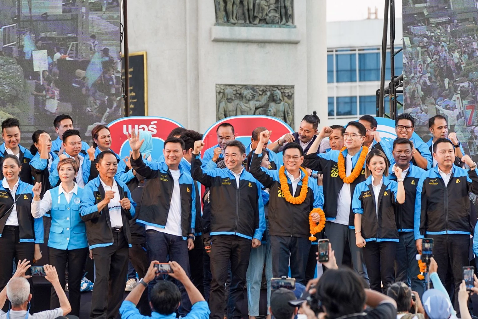 จุรินทร์  ขอคะแนนเสียงให้ 'ประชาธิปัตย์' โอ่ 4 ปี เป็นรัฐบาลผลงานจับต้องได้