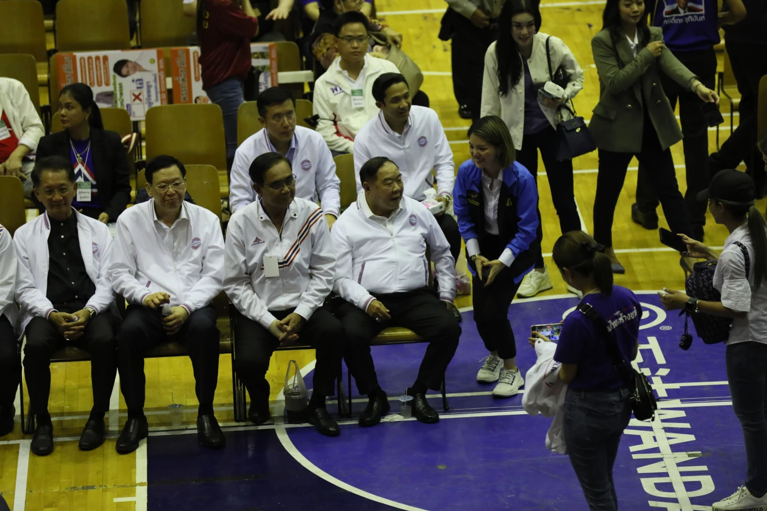  2 ป. สองผู้นำ รทสช.-พปชร. นั่งเคียงคู่กัน 