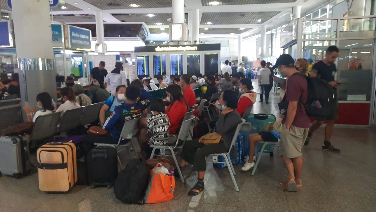 บรรยากาศที่สถานีขนส่งผู้โดยสารกรุงเทพฯ หมอชิต (จตุจักร) หรือ "หมอชิต" วันที่ 11 เม.ย. 2566