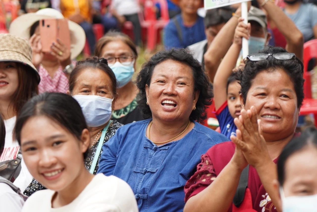 คนอุบลฯเรือนหมื่น แห่เชียร์ 'สุดารัตน์' นั่งนายกฯ ดูแลคนอีสาน