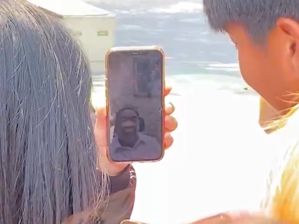 คลิป “บิ๊กป้อม” วิดีโอคอลคุย นศ.ธรรมศาสตร์ ย้ำต้องไม่มีขัดแย้ง