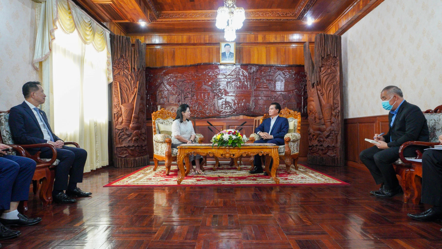 'สุดารัตน์' บินตรงพบรมต.สปป.ลาว ถกทางออก PM2.5 ตั้งเป้า3ปี ยุติฝุ่นพิษ