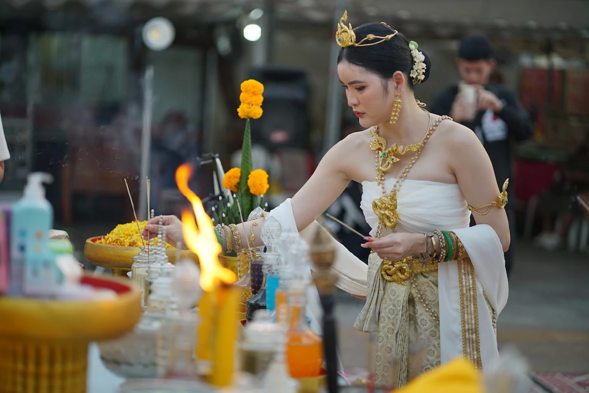 มูจนได้ดี ‘เอ๋ มิรา’ รำบวงสรวงพญานาค ด้วยพลังศรัทธา หลังจากธุรกิจปัง