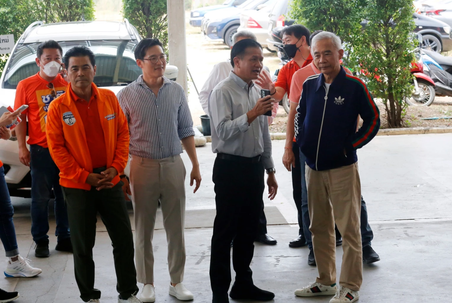 นายสุวัจน์ และนายเทวัญ ช่วยลูกพรรคชาติพัฒนากล้าหาเสียง