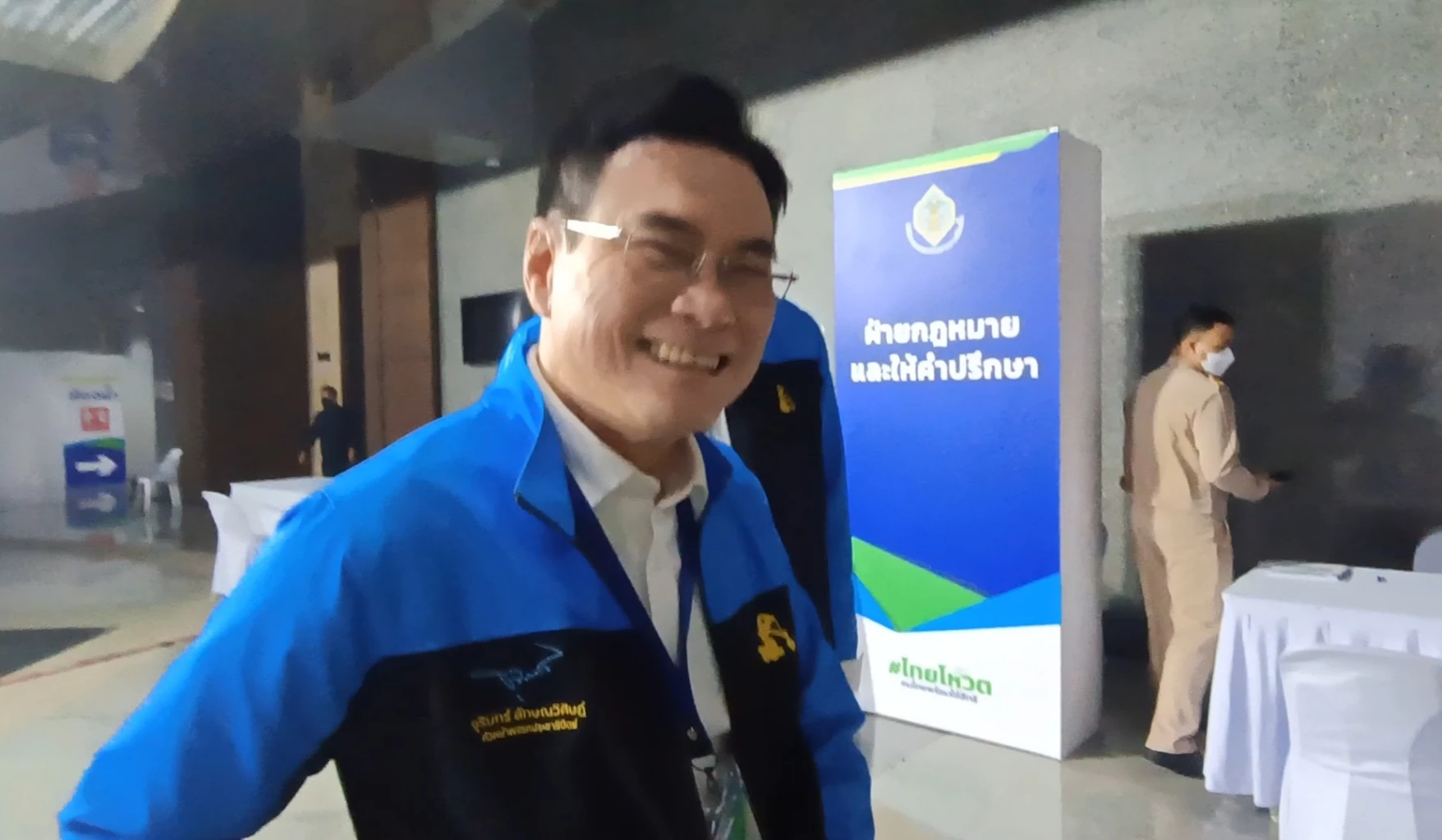 นายจุรินทร์ ลักษณวิศิษฏ์ หัวหน้าพรรคประชาธิปัตย์