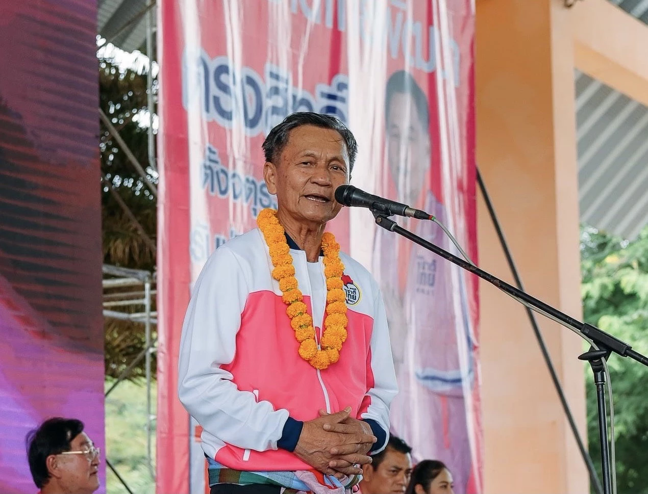 นายตรงสิทธิ์ ตั้งจตุรวิธ ผู้สมัคร สส.ยโสธร ขต 3 เบอร์ 10 พรรคชาติไทยพัฒนา เบอร์ 18 