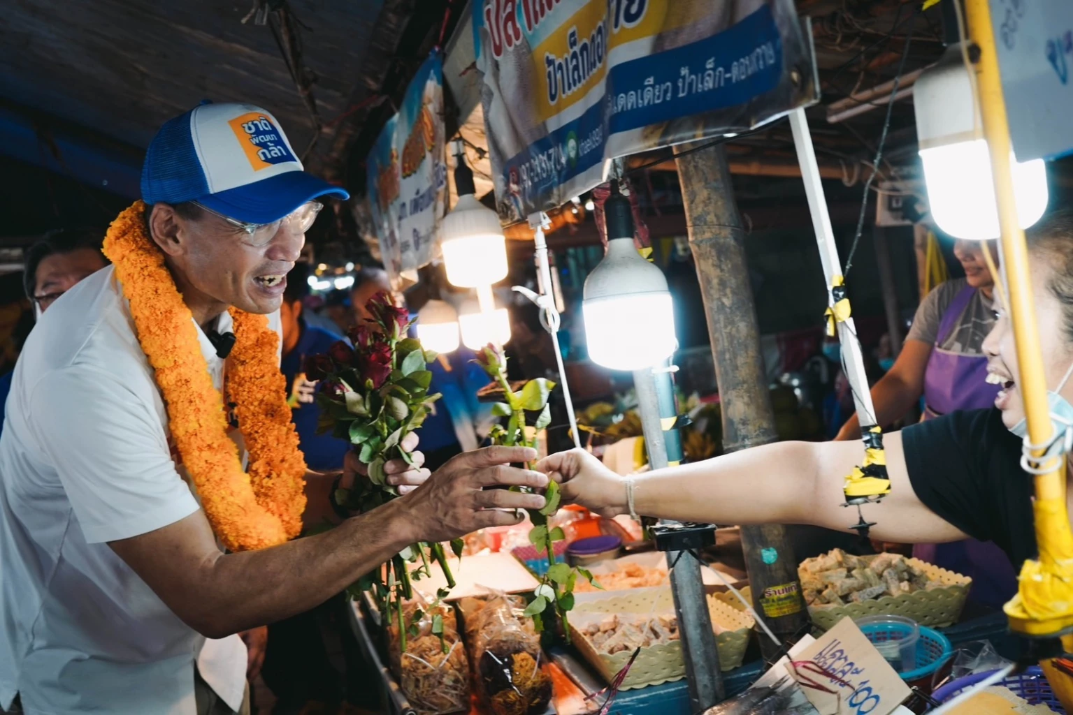 'กรณ์' อ้อน คนสามพรานเลือก ดร.ระวัง-'ชพก.เบอร์ 14'