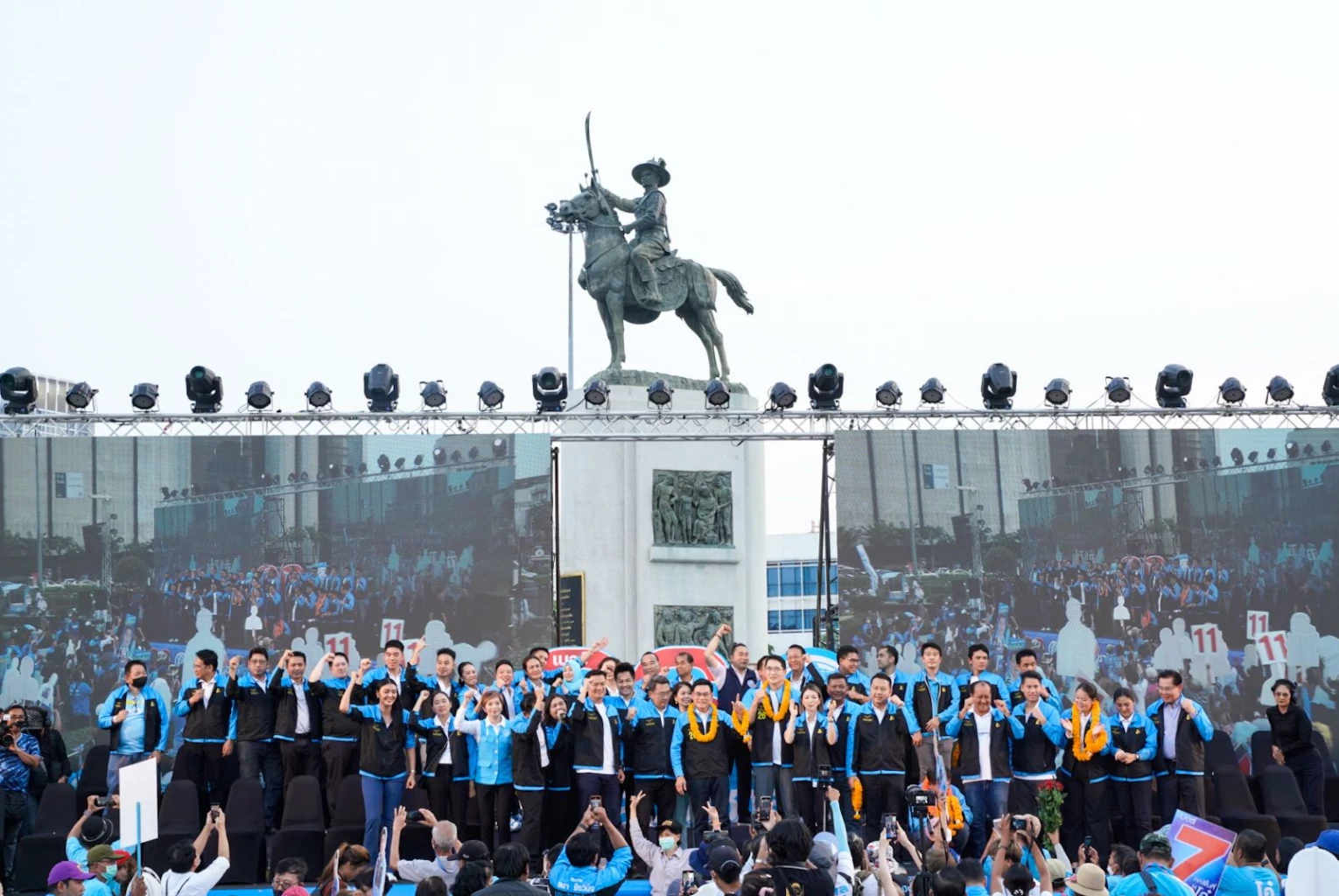 จุรินทร์  ขอคะแนนเสียงให้ 'ประชาธิปัตย์' โอ่ 4 ปี เป็นรัฐบาลผลงานจับต้องได้