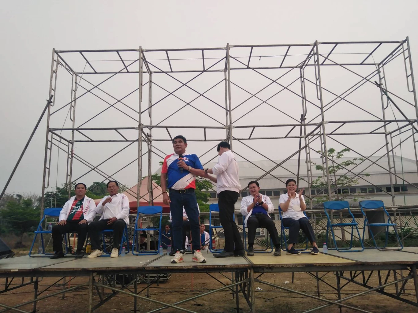 เจ๋ง ดอกจิก 