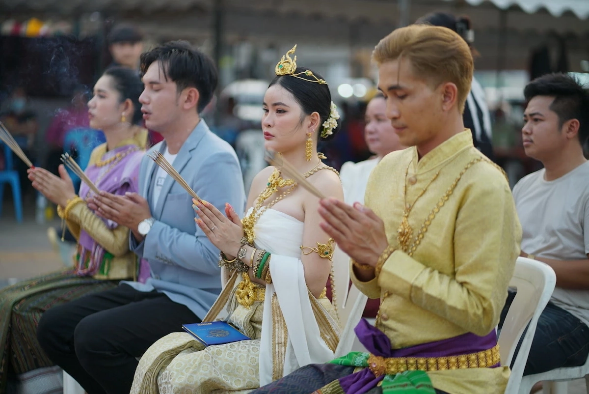 มูจนได้ดี ‘เอ๋ มิรา’ รำบวงสรวงพญานาค ด้วยพลังศรัทธา หลังจากธุรกิจปัง