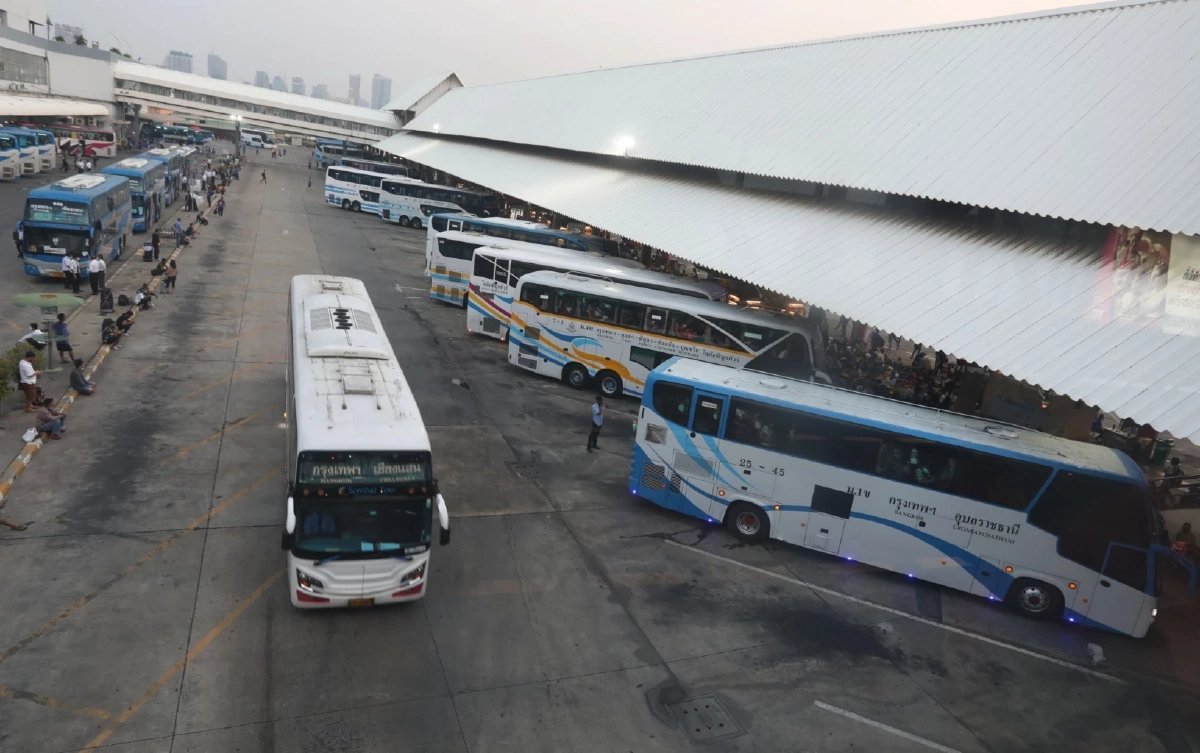 บรรยากาศที่สถานีขนส่งผู้โดยสารกรุงเทพฯ หมอชิต (จตุจักร) หรือ "หมอชิต"