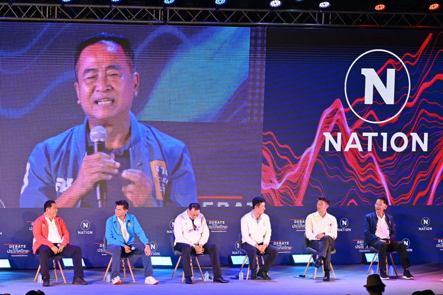 นายพณาเจือเพ็ชร์ กฤษณะราช รองหัวหน้าพรรคชาติพัฒนากล้า