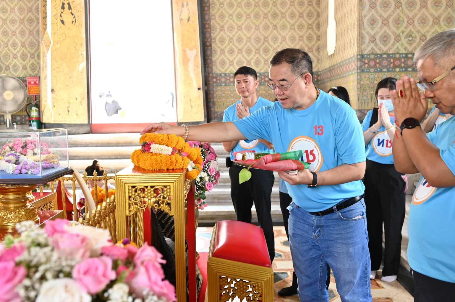 'พรรคไทยชนะ' ถือฤกษ์ 241 ปี ศาลหลักเมือง เคลื่อนขบวนหาเสียงทั่วประเทศ