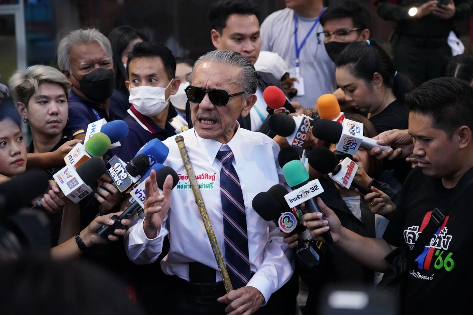 ชูวิทย์ กมลวิศิษฎ์