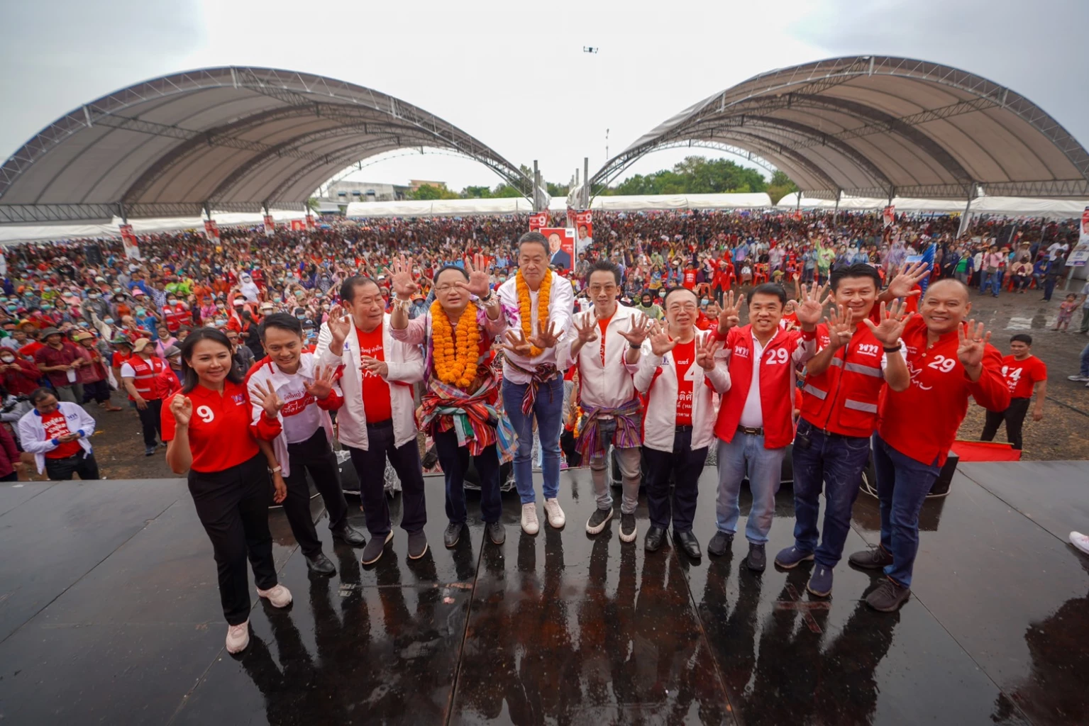 พรรคเพื่อไทยปราศรัยจ.มหาสารคาม