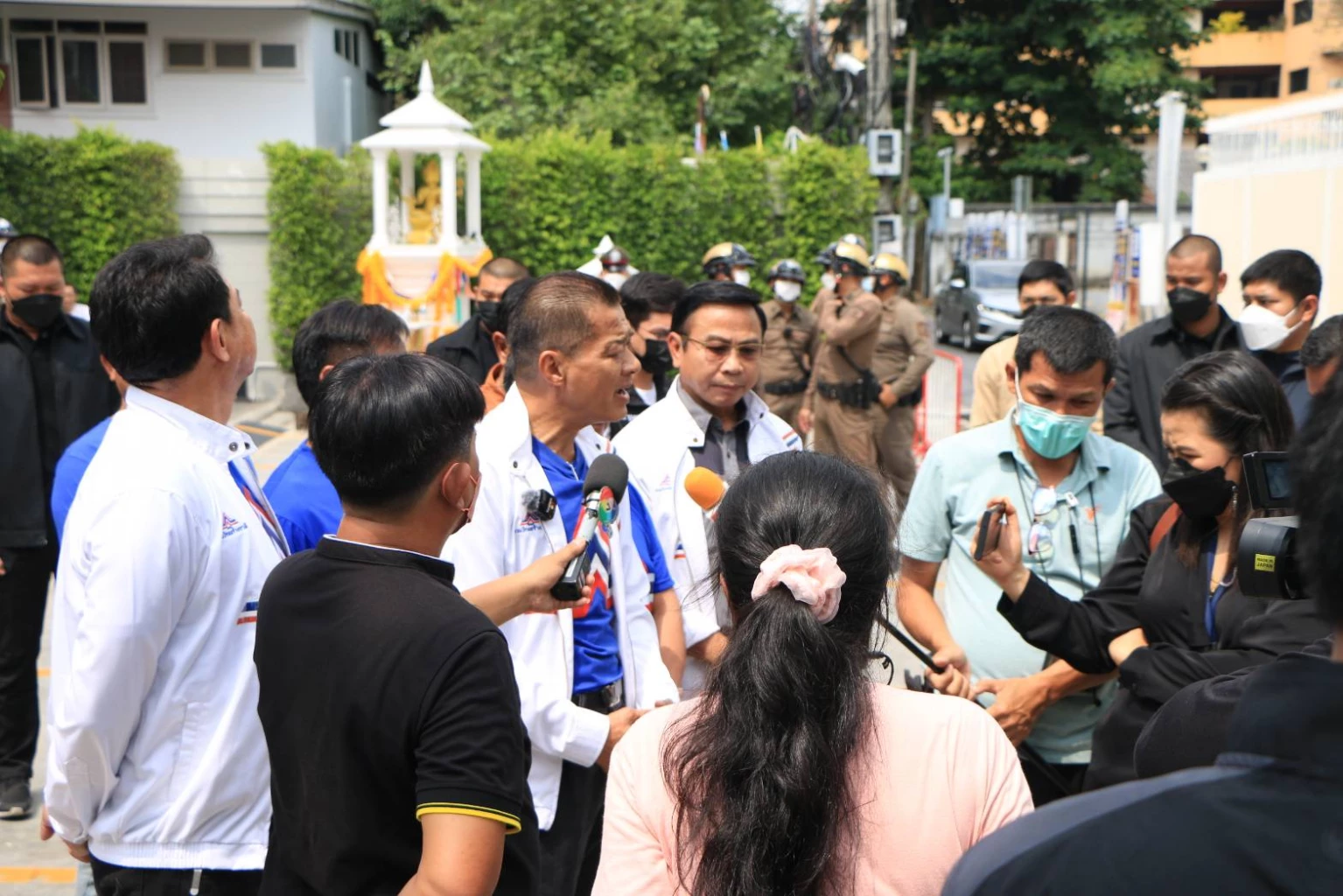 ผู้สมัคร รทสช. บุกพรรคทวงถามสัญญา