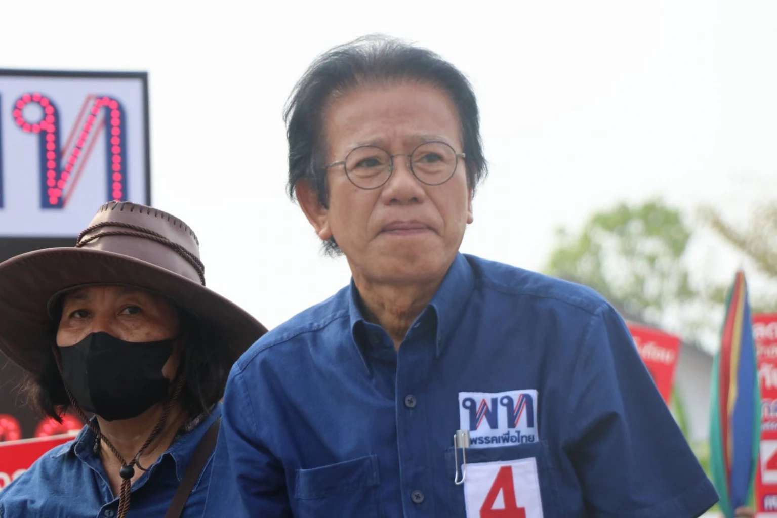 นพ.ทศพร เสรีรักษ์