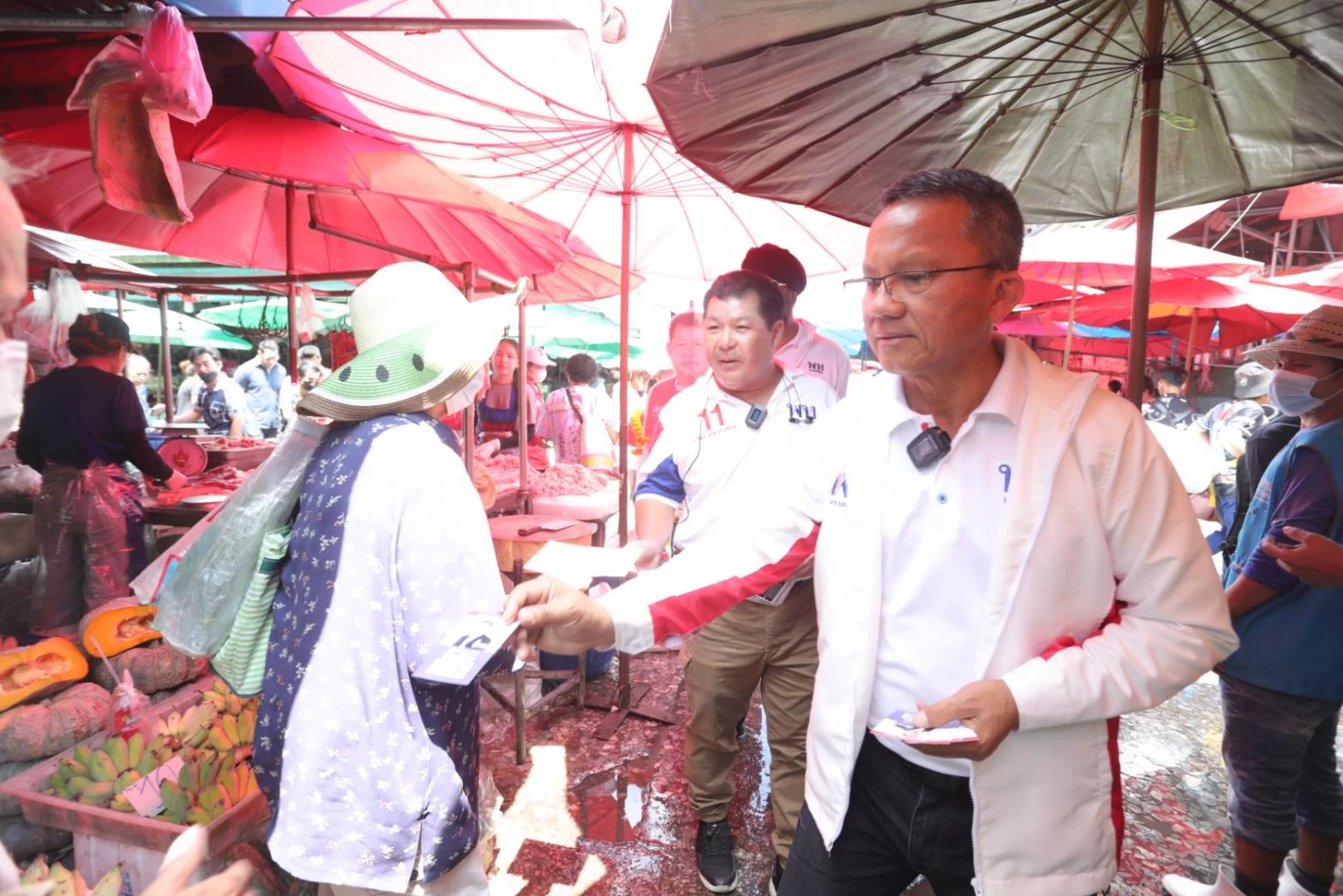 สมศักดิ์ เทพสุทิน หาเสียงย่านคลองเตย