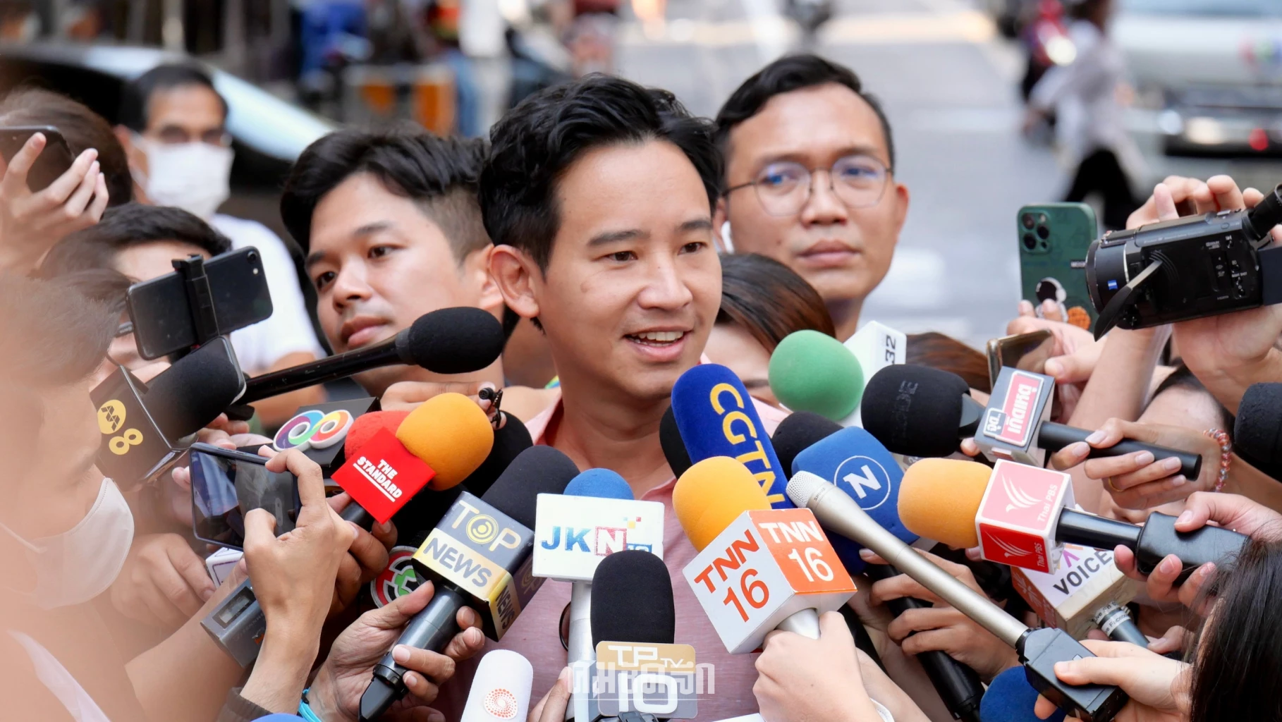 'พิธา' เผยก้าวไกลตั้งทีมจับโกง เชิญคนรุ่นใหม่-รุ่นใหญ่ ออกมาใช้สิทธิ์