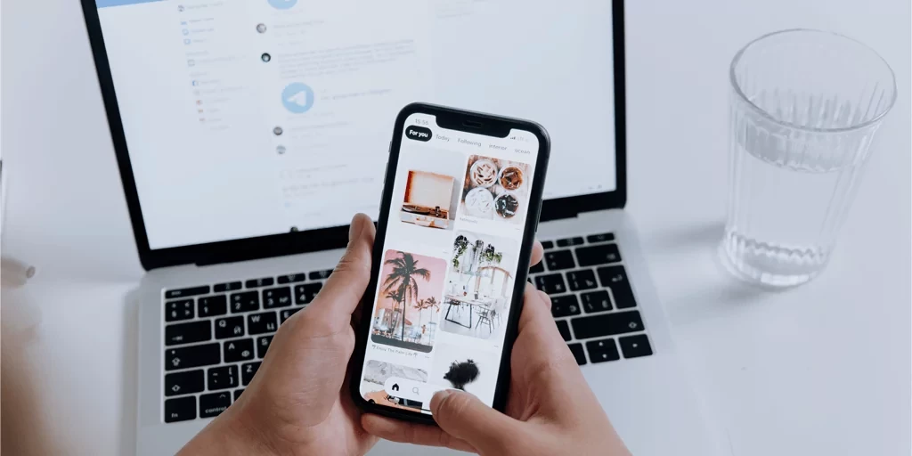 ภาพประกอบ user generated content