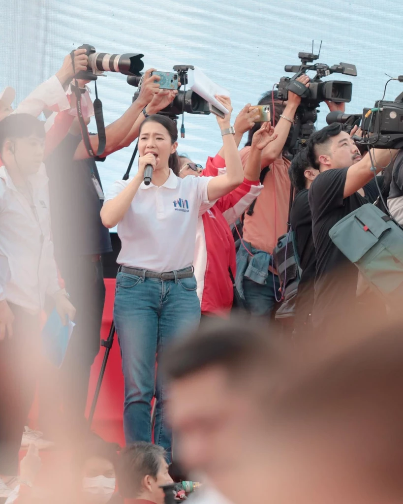 ธีรรัตน์ สำเร็จวาณิชย์