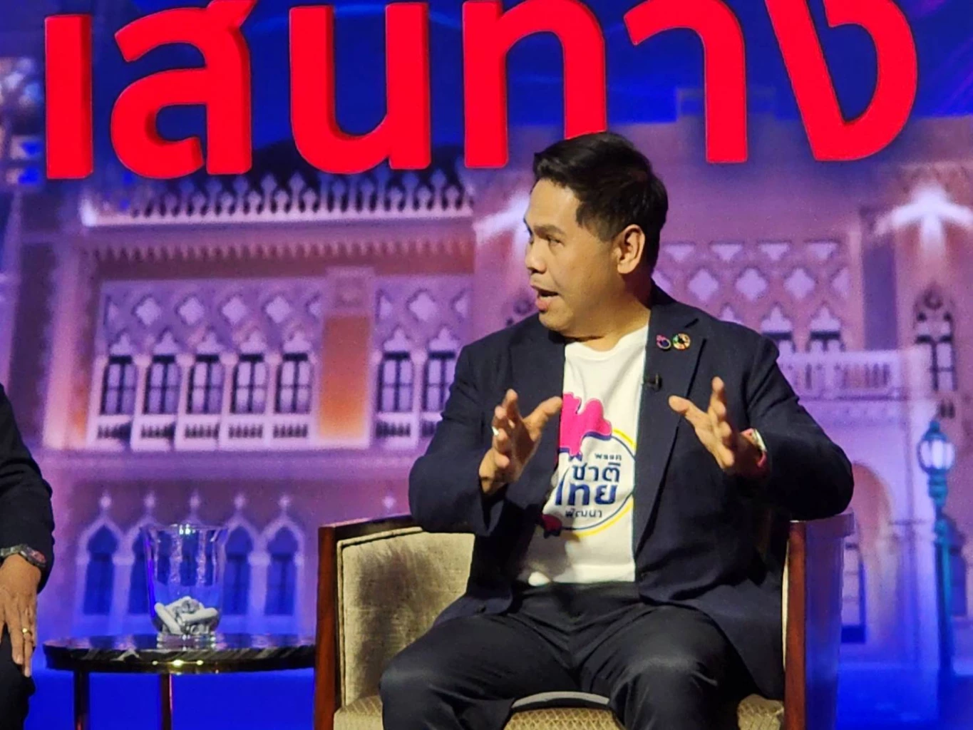 เส้นทางผู้นำ : ‘วราวุธ’ ตั้ง สสร. ร่างรธน.ใหม่ฉบับประชาชน เพิ่มโอกาสประเทศ