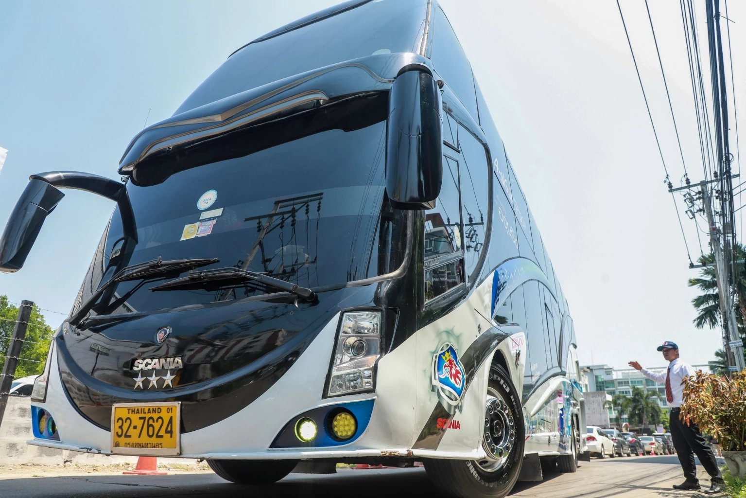 สส.ก้าวไกลเดินทาง จ.ชลบุรี