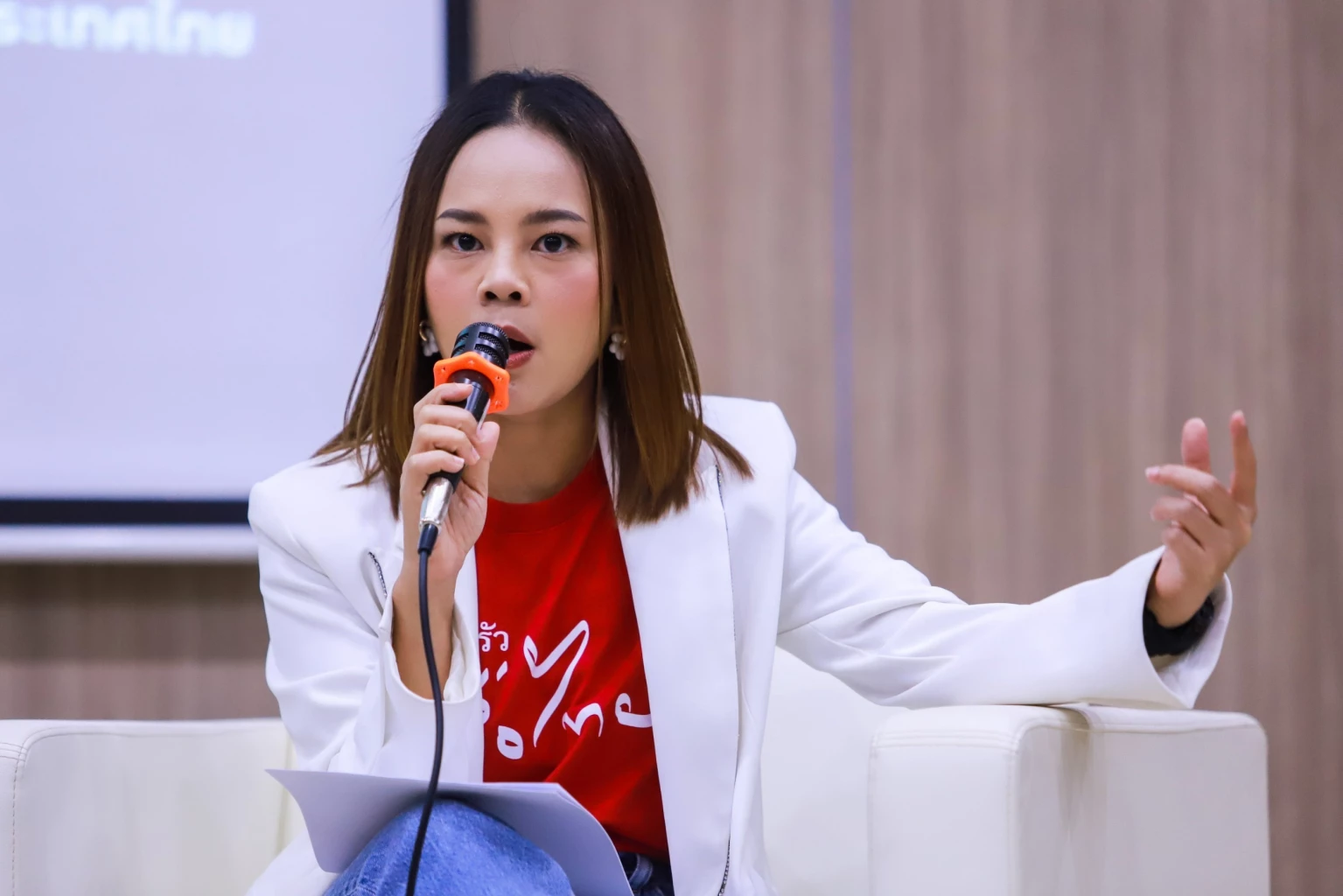 น.ส.ขัตติยา สวัสดิผล จากพรรคเพื่อไทย