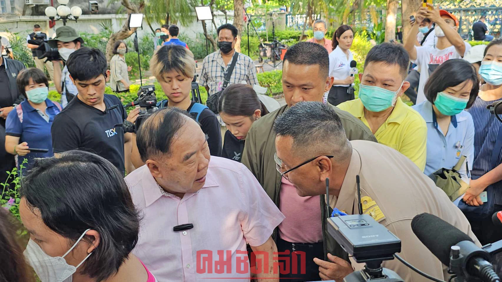 พล.อ.ประวิตร วงษ์สุวรรณ