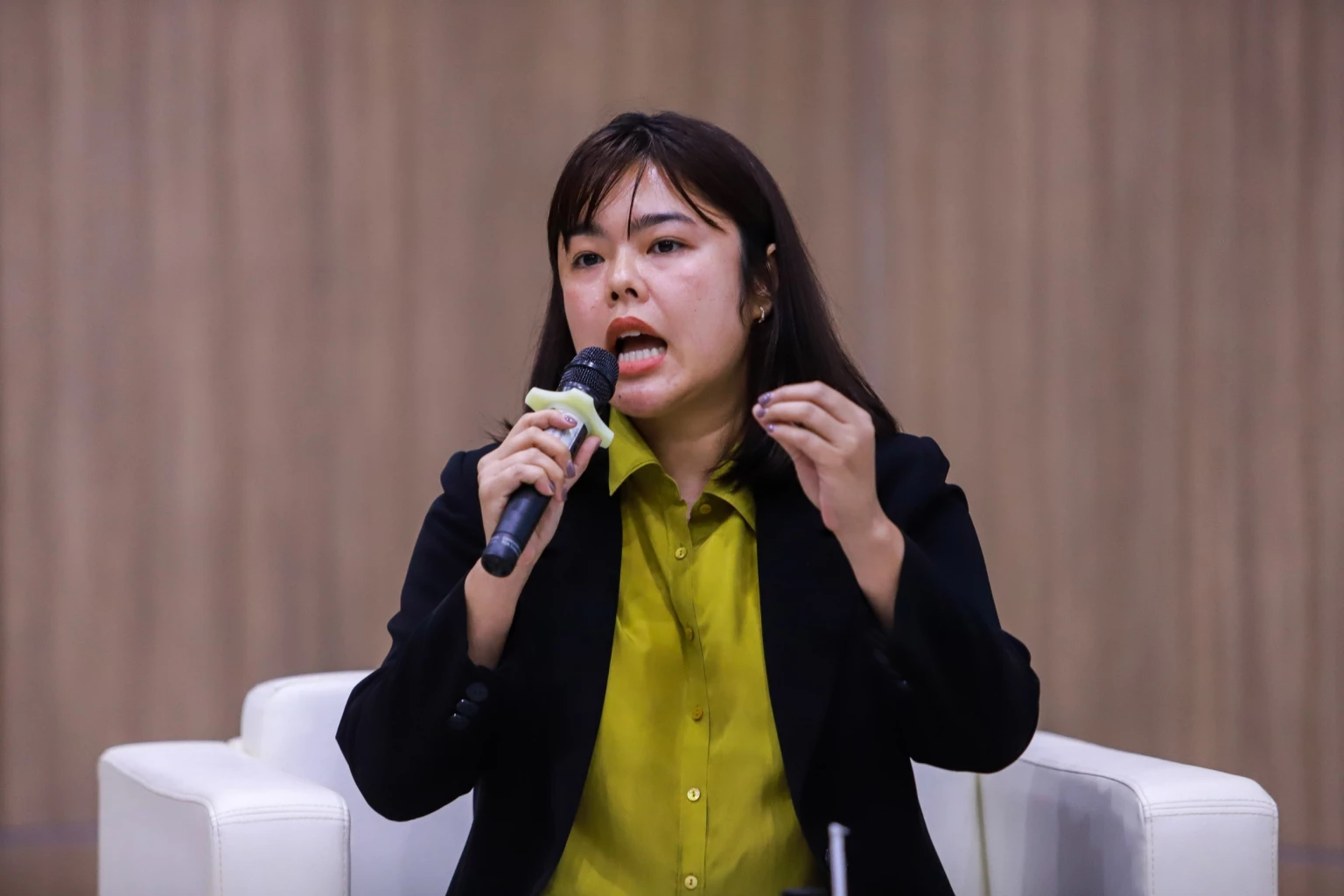 (ว่าที่) ร้อยตำรวจเอกหญิงอัยรดา บำรุงรักษ์ จากพรรครวมไทยสร้างชาติ 