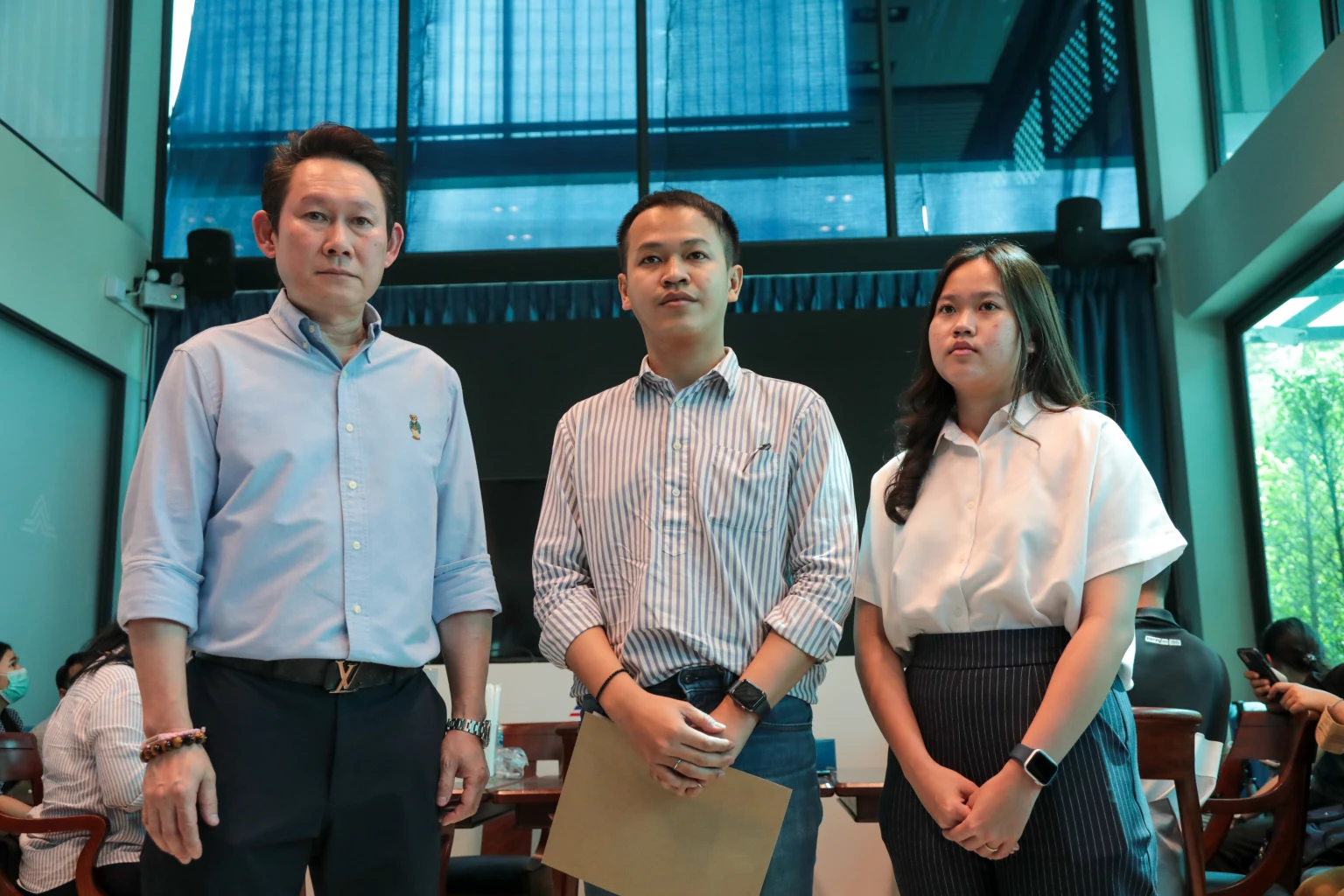 ประธานสภาเยาวชนกทม.  ยื่นจดหมายน้อยถึงพล.อ.ประยุทธ์ อาสาช่วยงาน ในฐานะคนรุ่นใหม่ที่เทิดทูนสถาบันหลักของชาติ