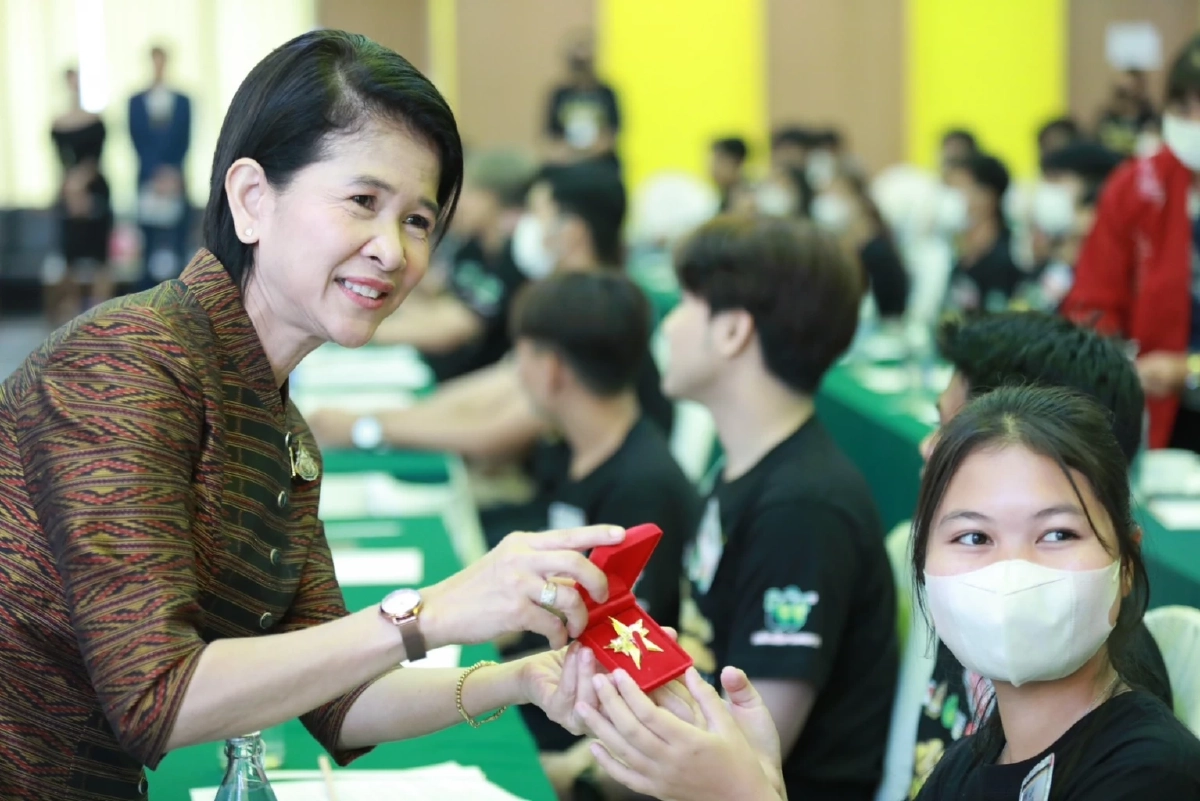 โครงการมิราเคิล มิวสิค "สานฝัน เยาวชนจิตอาสา สู่ศิลปิน"
