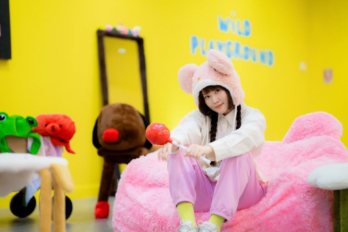 ‘ตุ๊-พลอย’ 2 ศิลปินรุ่นใหม่ โชว์งานศิลปะใจกลางเมือง ในเมโทร อาร์ต ซีรีส์ 2