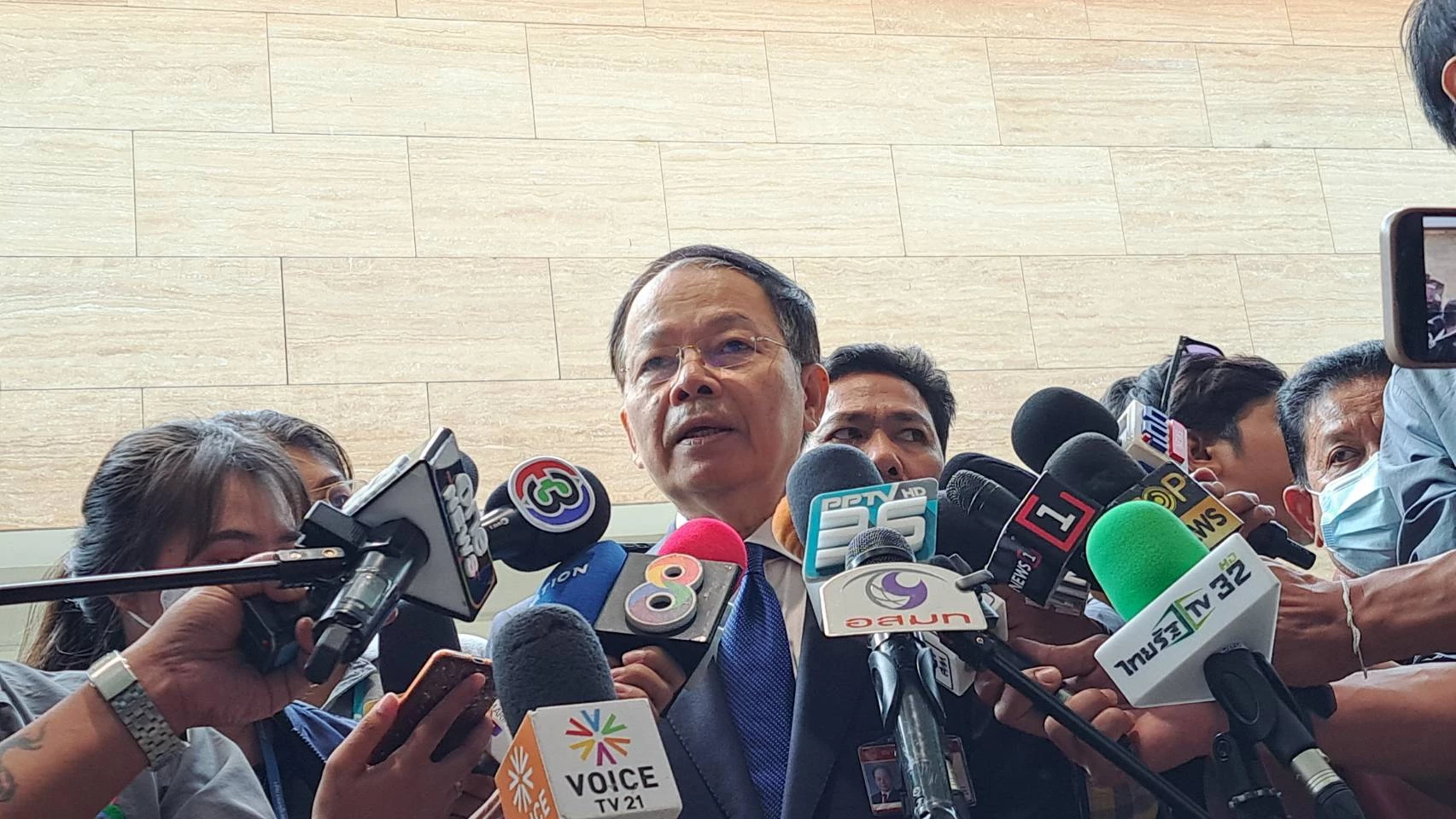 นพดล ปัทมะ สส.แบบบัญชีรายชื่อ พรรคเพื่อไทย