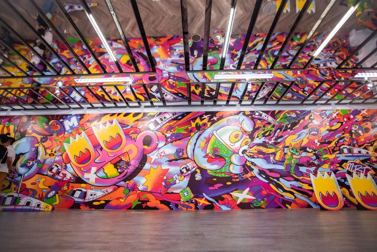 ‘ตุ๊-พลอย’ 2 ศิลปินรุ่นใหม่ โชว์งานศิลปะใจกลางเมือง ในเมโทร อาร์ต ซีรีส์ 2