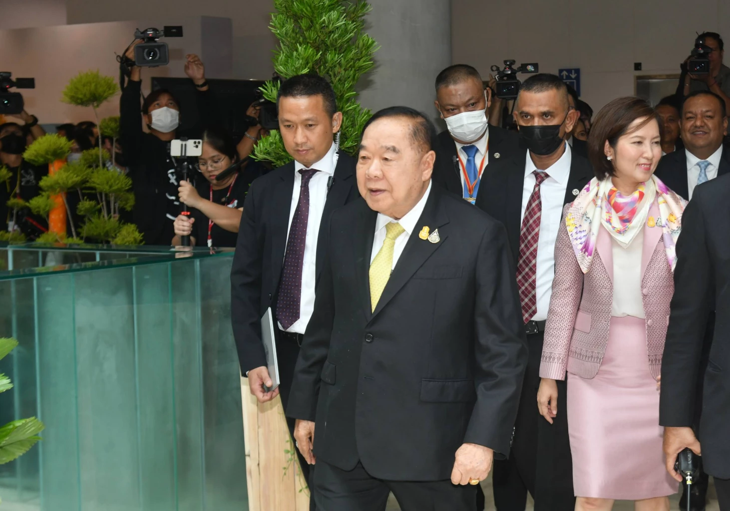 'บิ๊กป้อม' รายงานตัว สส. สมัยแรก 'ไม่รู้' เรื่องชิงเก้าอี้ นายกฯ-ประธานสภา