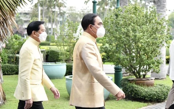 ‘พีระพันธ์’ โพสต์ซึ้ง จะอยู่เคียงข้าง ‘บิ๊กตู่’ จนวินาทีสุดท้าย