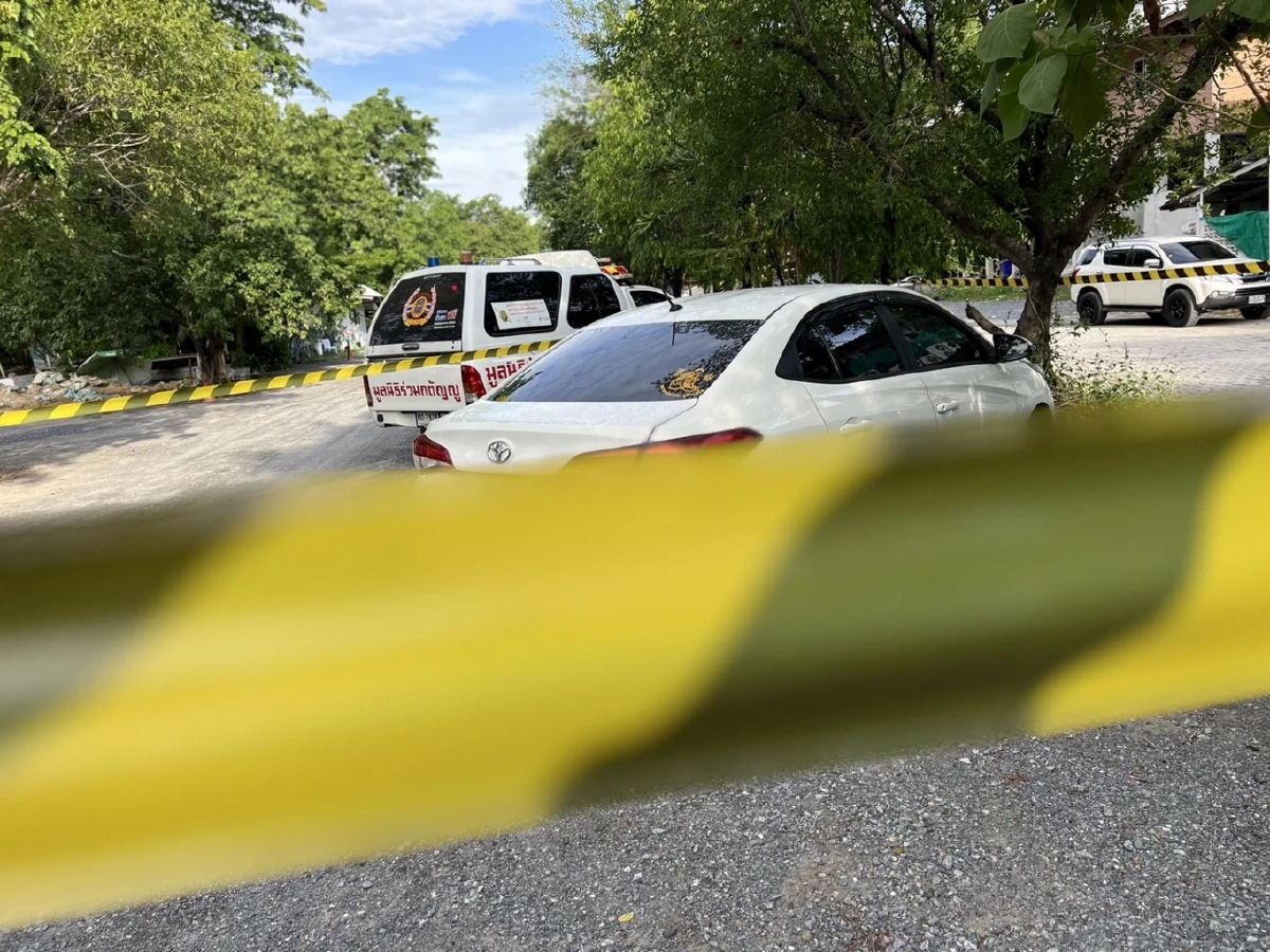 พบศพดับปริศนาในรถ