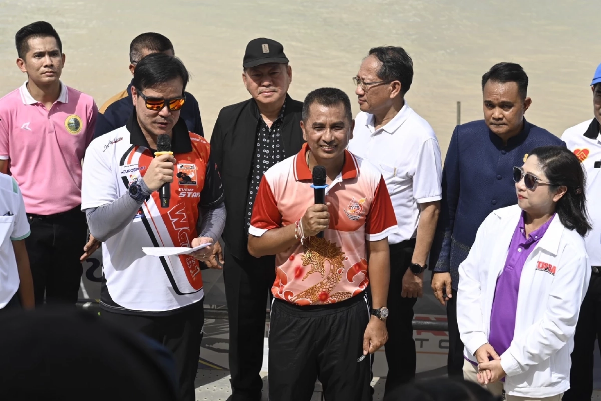 ธีระ เสร็จธุระ โชว์ฝีมือผู้นำสนาม  3  'วอเตอร์เจ็ต โปรทัวร์ 2023'   เรือนั่งอาชีพ