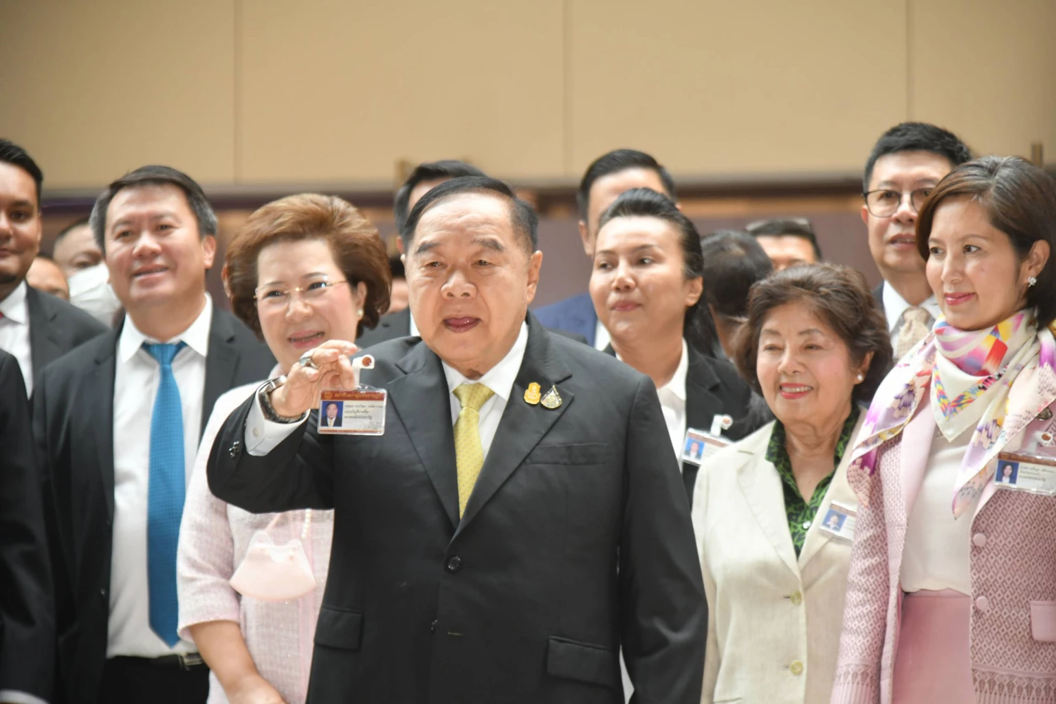 พล.อ.ประวิตร วงษ์สุวรรณ