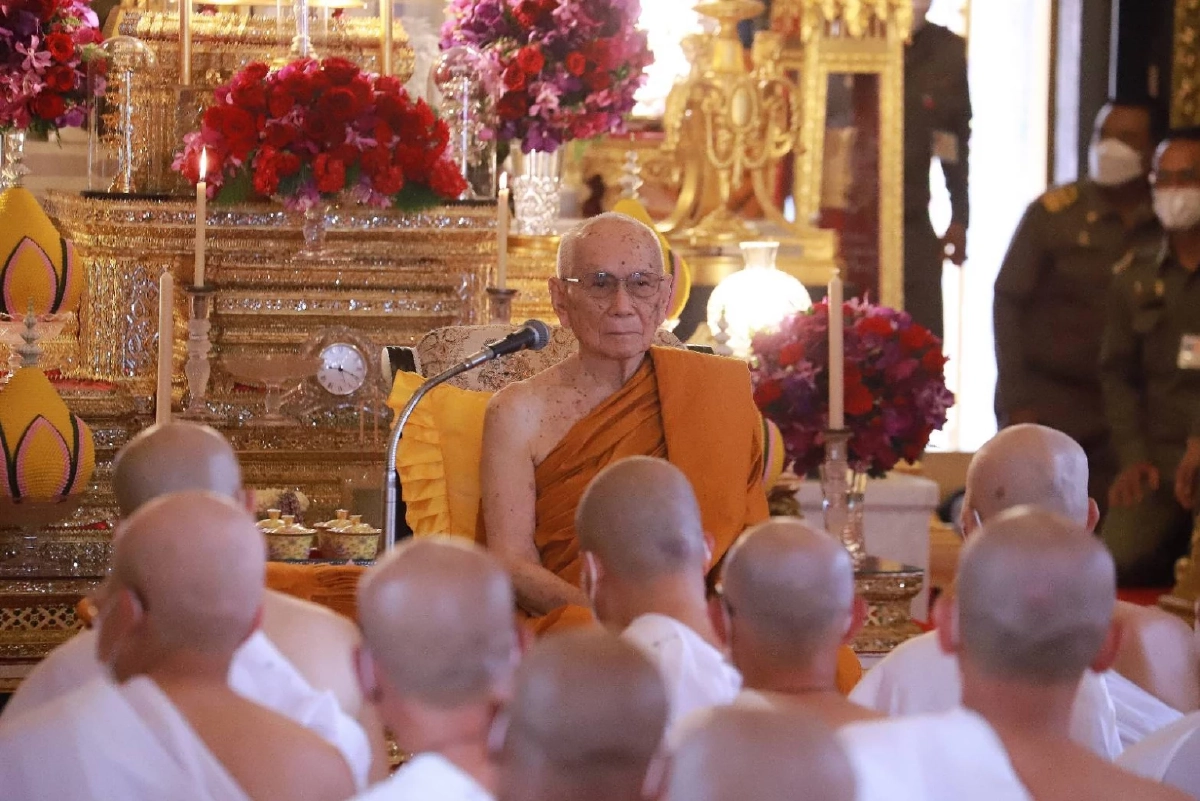 สมเด็จพระอริยวงศาคตญาณ สมเด็จพระสังฆราช สกลมหาสังหปริณายก เสด็จลงพระอุโบสถเพื่อร่วมพิธีบรรพชาอุปสมบท โครงการบรรพชาอุปสมบท 97 รูป