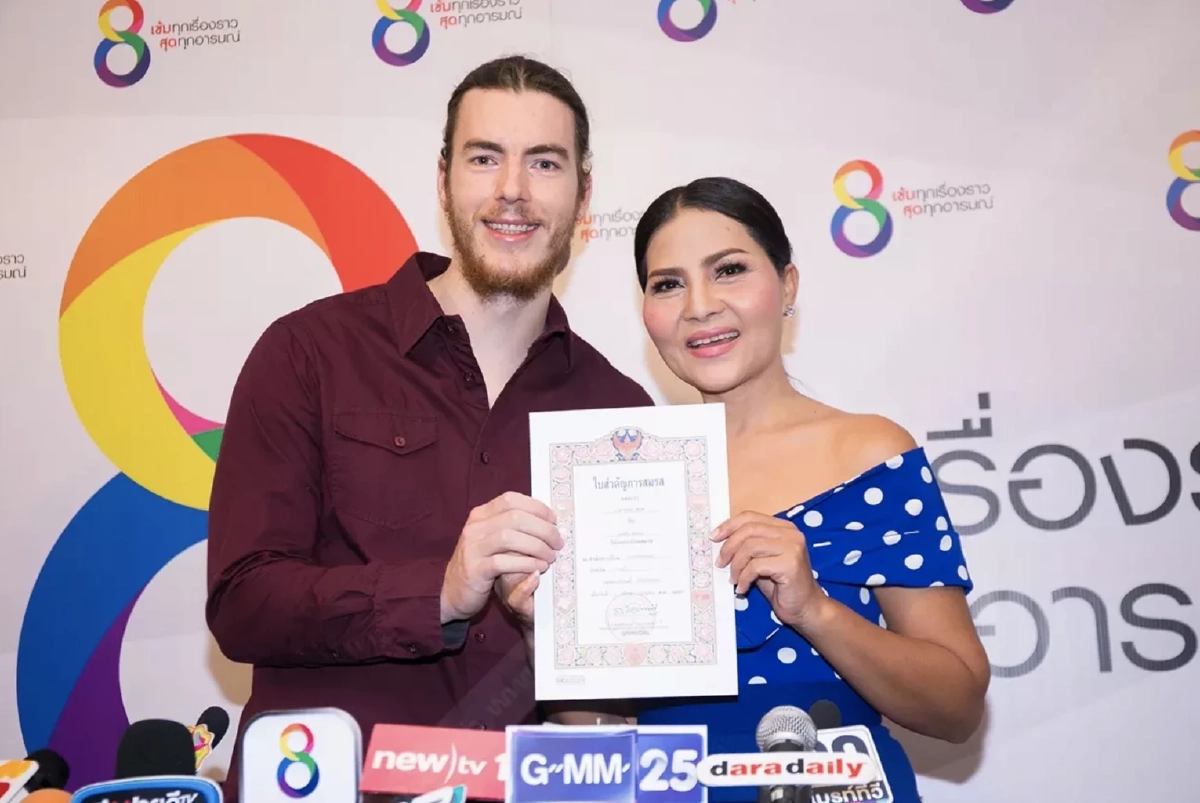 ย้อนวันรักหวาน ครบรอบ 9 ปี 'สุนารี' หลังเคราะห์ซ้ำกรรมซัด พ้อ เลิกสามีฝรั่ง