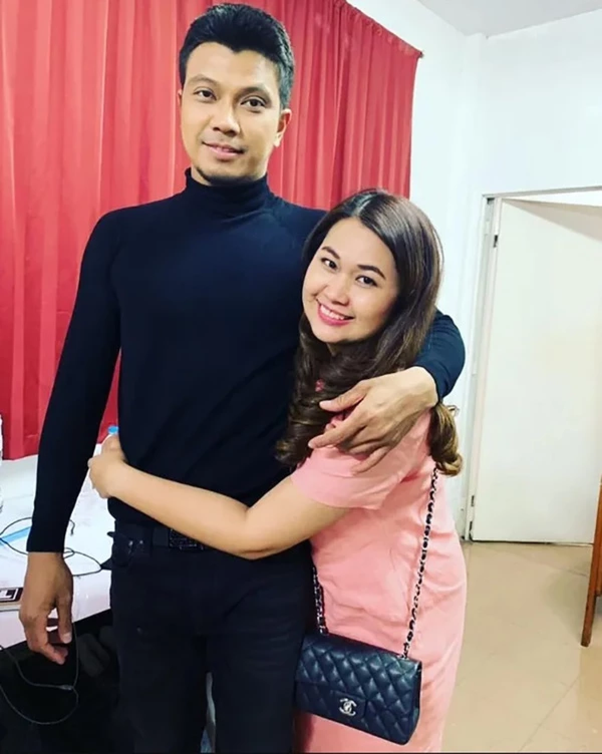 ไลฟ์สดยอมรับ ‘หนุ่ม กะลา’ แยกบ้านกับภรรยา กำลังคุยเรื่องหย่า