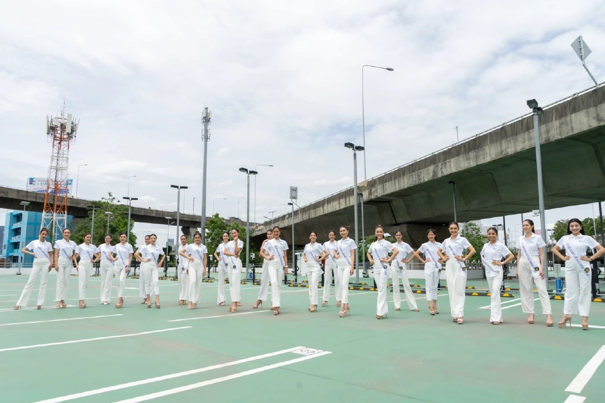 นางสาวถิ่นไทยงาม โปรโมท EV Smart Building by EA Anywhere อาคารจอดรถรามาธิบดี - พลังงานบริสุทธิ์