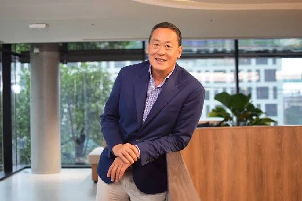 นายเศรษฐา ทวีสิน อดีตประธานเจ้าหน้าที่บริหารบริษัท แสนสิริ จำกัด (มหาชน) 