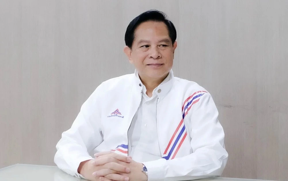 นายพีระพันธุ์ สาลีรัฐวิภาค  หัวหน้าพรรครวมไทยสร้างชาติ 