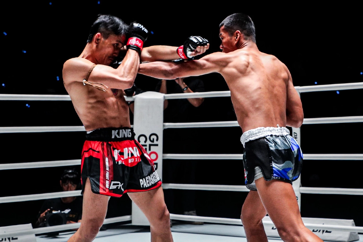 ก้องไกล  คว่ำ แปดแสนเล็ก   รับทรัพย์ 3.5 แสนมวย  'ONE ลุมพินี 23' 